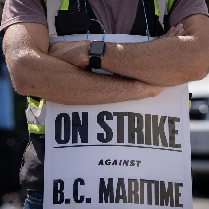 B.C. port strike talks are deadlocked over maintenance, both sides say